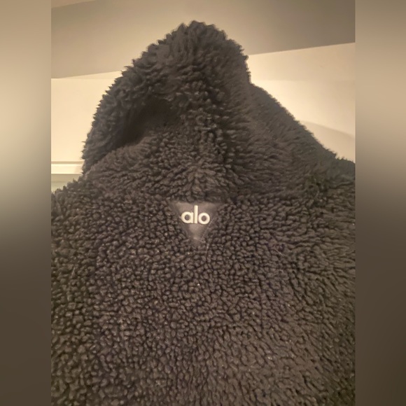 ALO Yoga Cozy Up Jacket - Black in XS - Picture 4 of 8